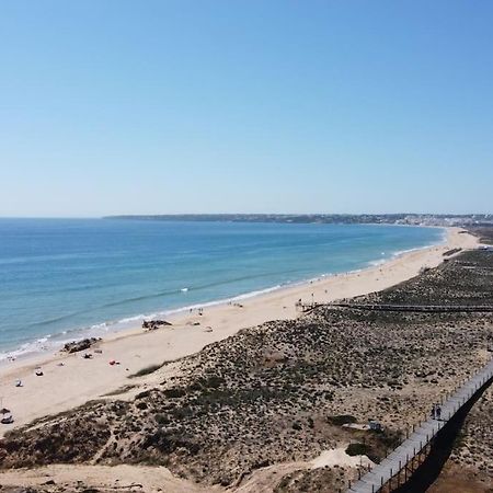 Charming Beachside Apartment- The Perfect Getaway! Albufeira Exterior foto