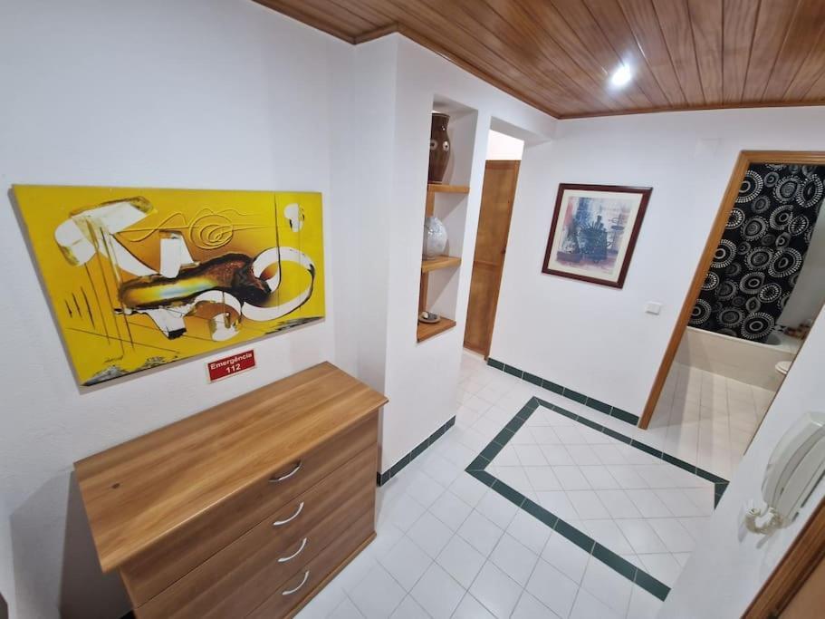 Charming Beachside Apartment- The Perfect Getaway! Albufeira Exterior foto