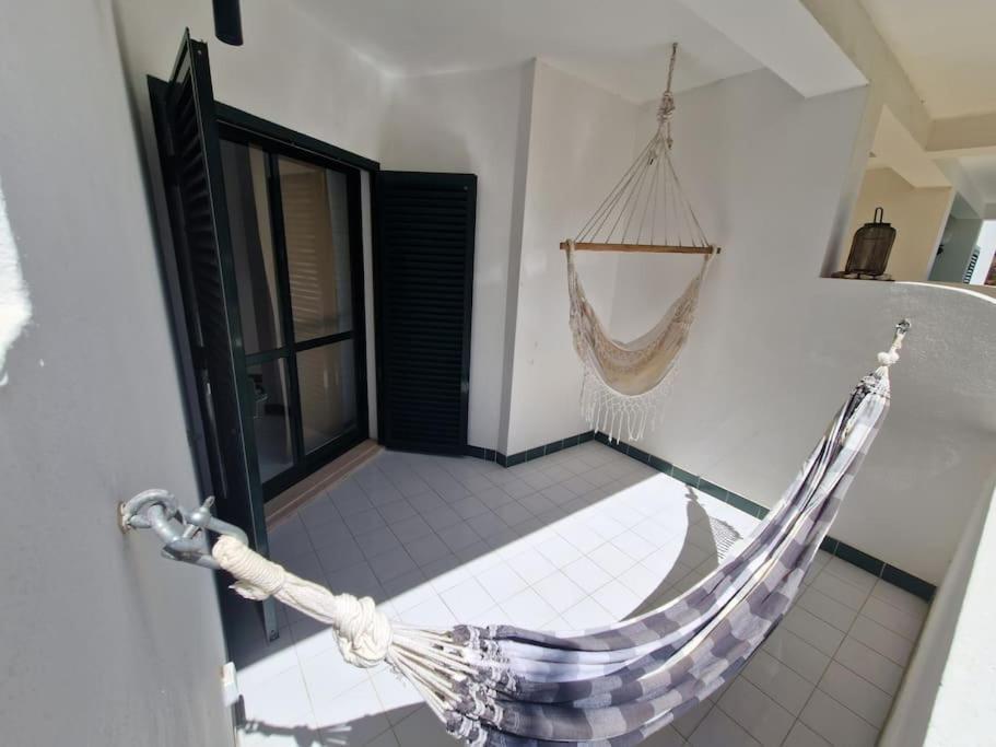 Charming Beachside Apartment- The Perfect Getaway! Albufeira Exterior foto
